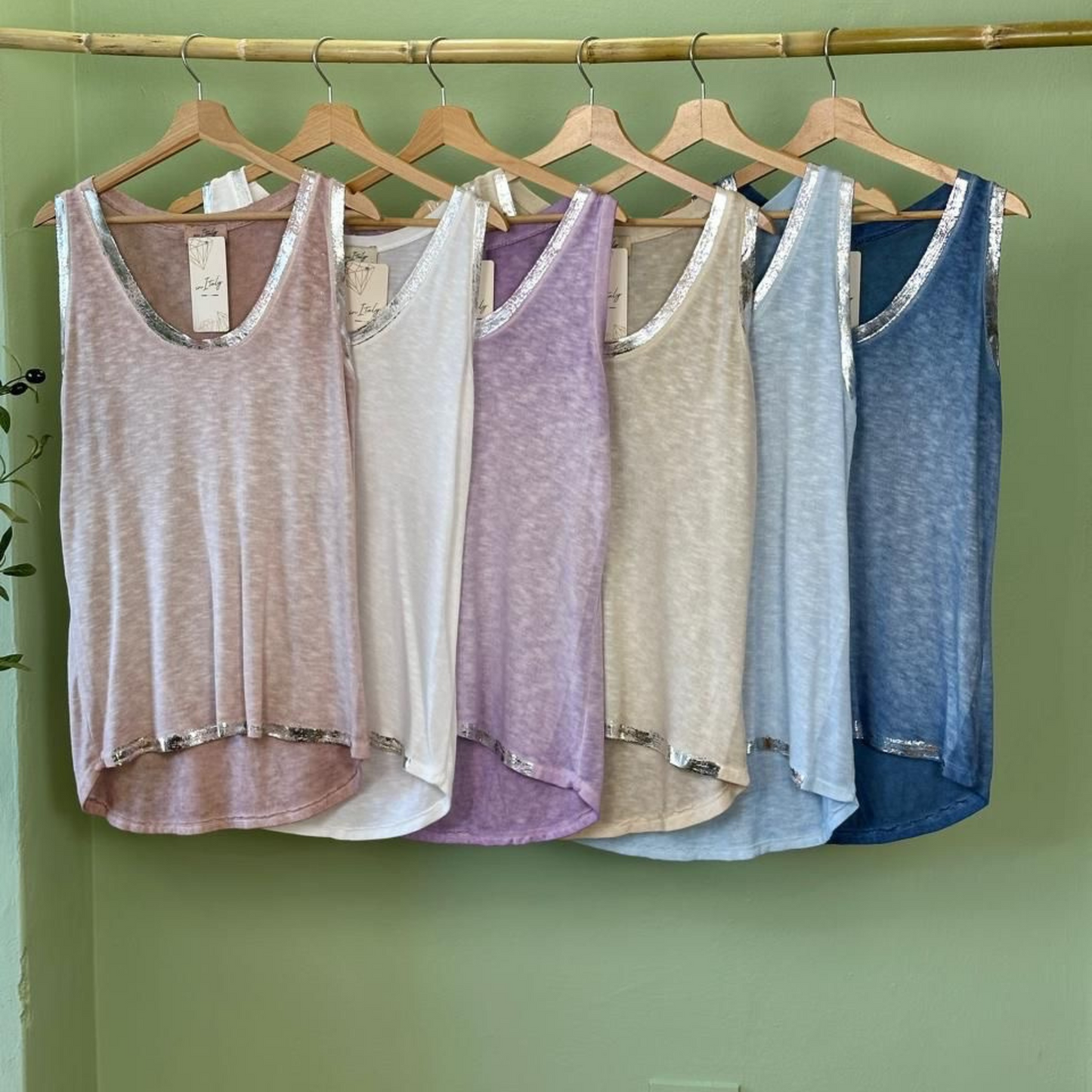 sleeveless top made in Italy