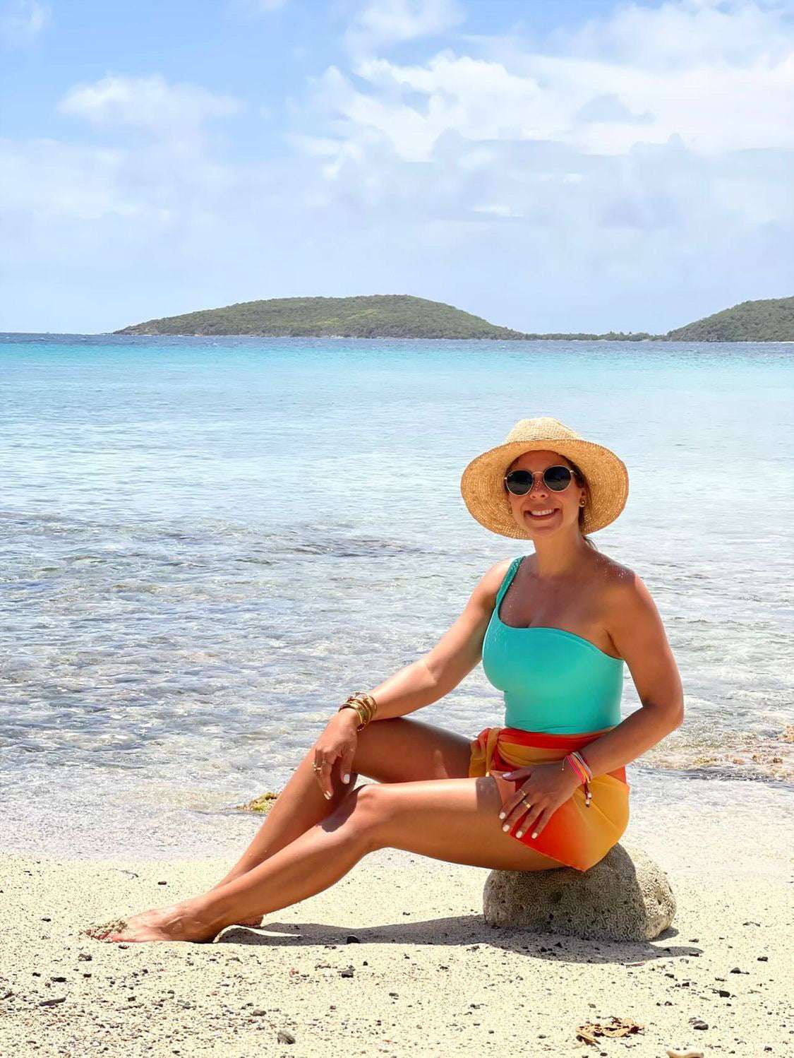 One shoulder swimsuit